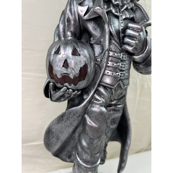 Halloween 15" Sleepy Hollow Headless Horseman Soldier Knight Light Up Statue NWT - Picture 4 of 10